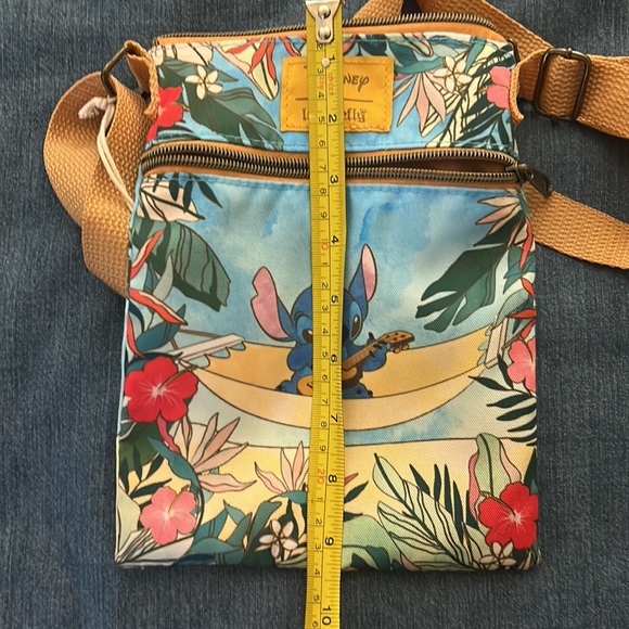 Loungefly Stitch canvas crossbody - Picture 7 of 7